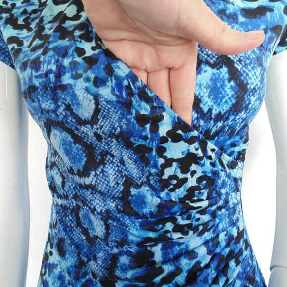 CACHE Dress, 0, Blue Snake print, Gathered hip, surplice V-neck, Cap sleeves - Picture 5 of 11